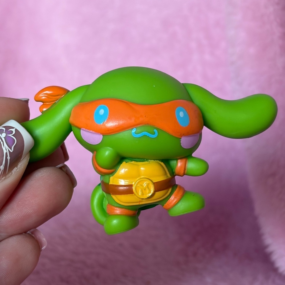 McDonald’s tmnt / Sanrio cinnamoroll toy